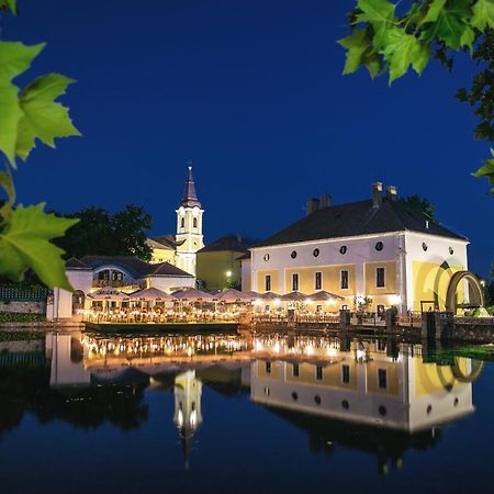 Hotel Gabriella Тапольца Экстерьер фото